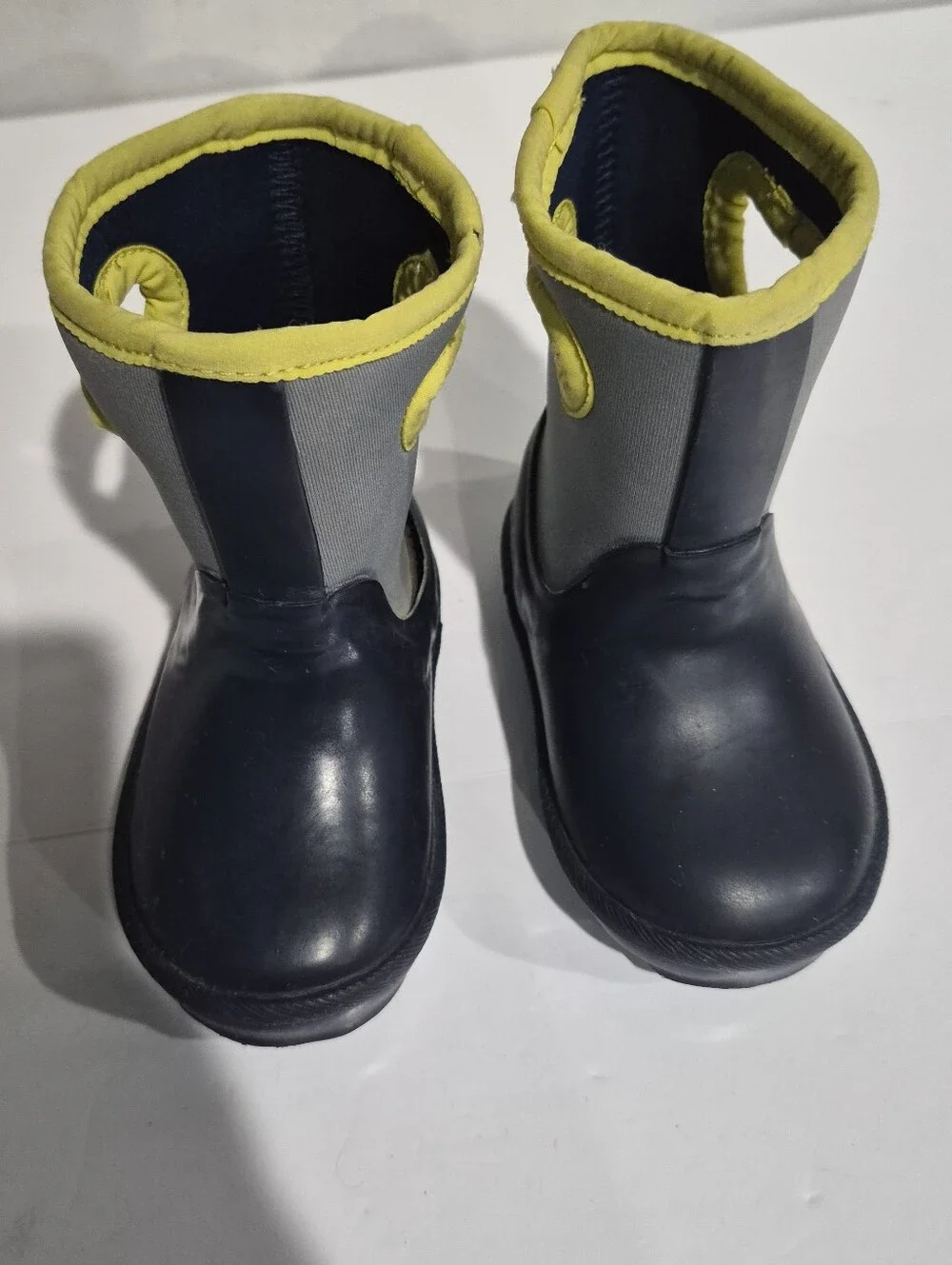 UGG Kids Navy and Yellow Rain Boots - Lightweight Waterproof Booties Size 6